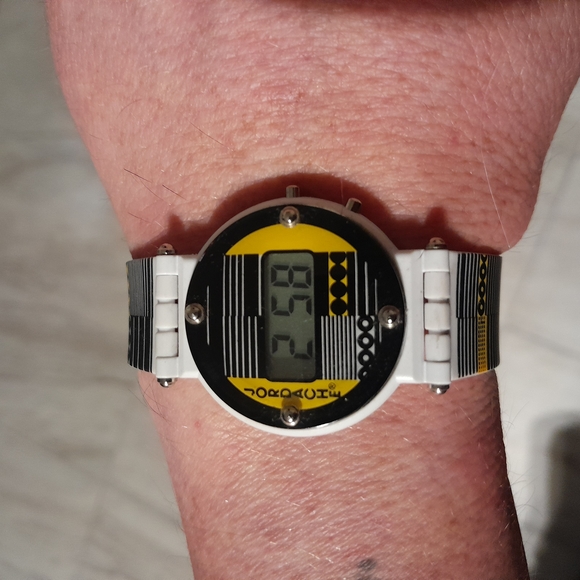 Vintage Jordache Digital Watch - Picture 4 of 4